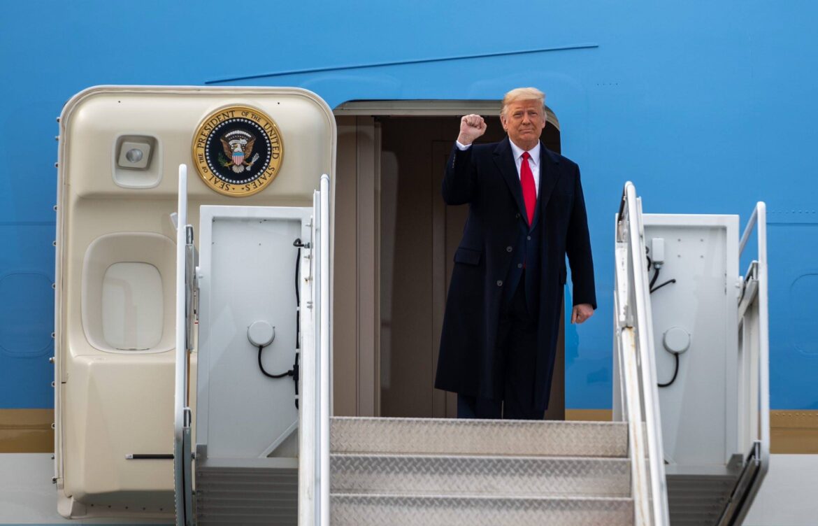 Trump promete acabar con derecho a ciudadanía para hijos de migrantes en EU
