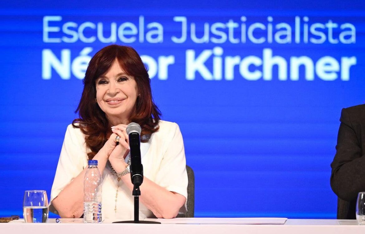 Juez argentino exculpa de lavado a Cristina Fernández