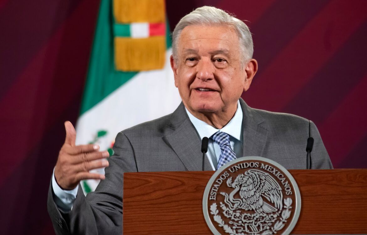 Entregaré estafeta al que el pueblo decida: AMLO 