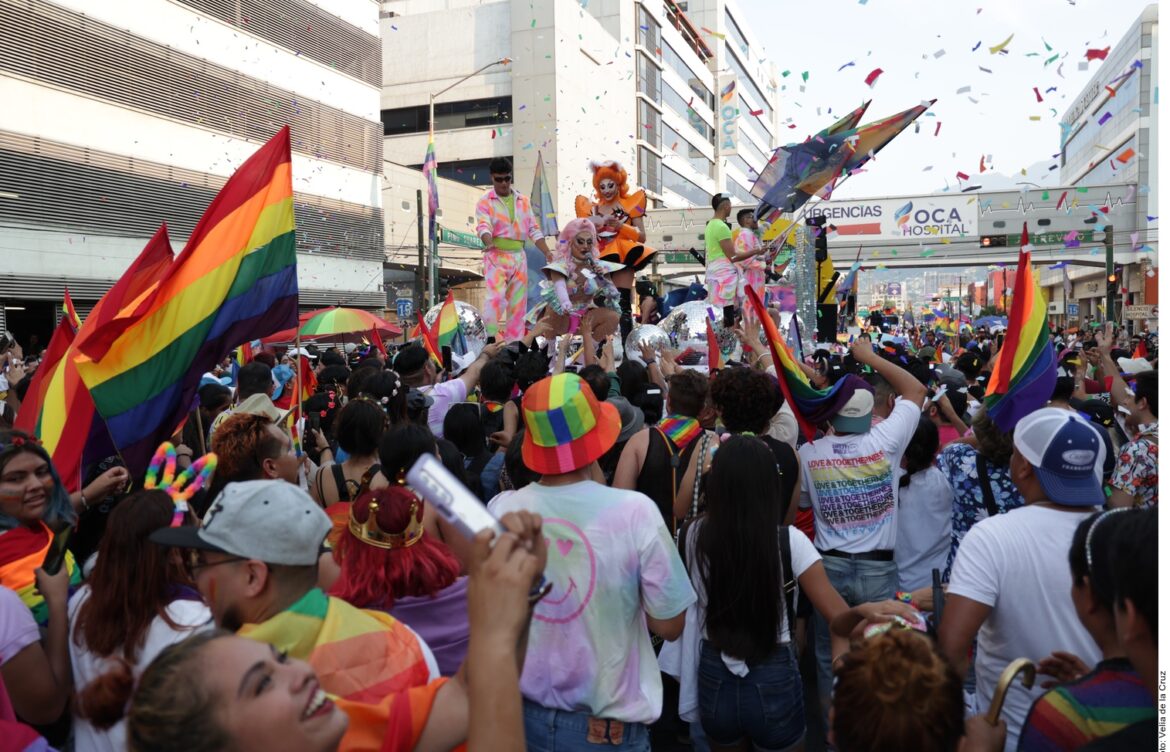 Falta avance social, reclama comunidad LGBT en NL 