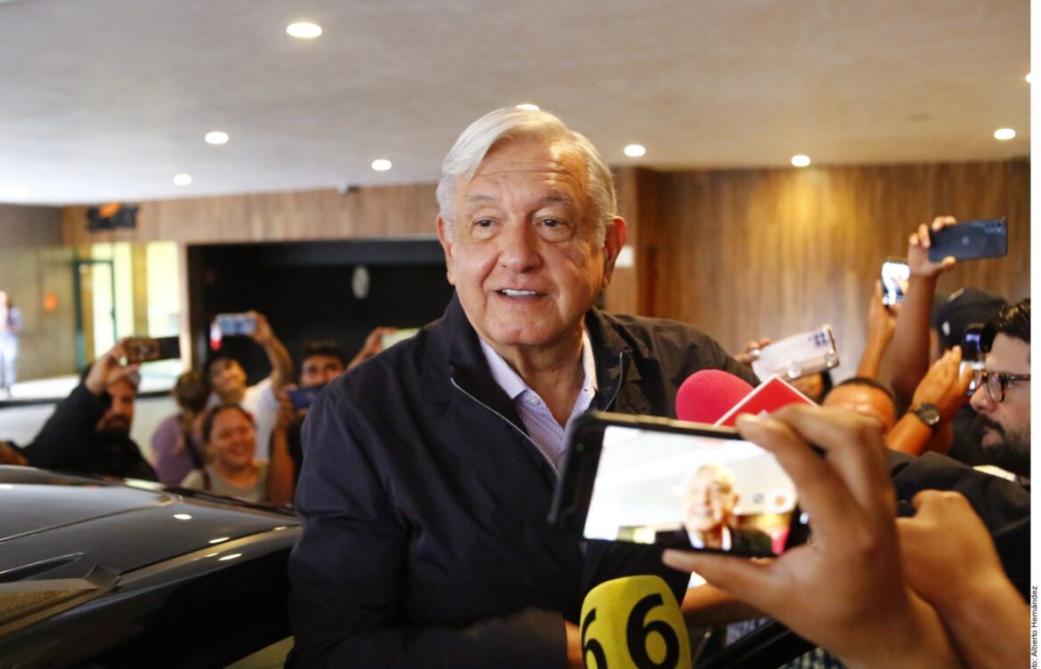 Reitera AMLO que NL tiene agua garantizada para una década 