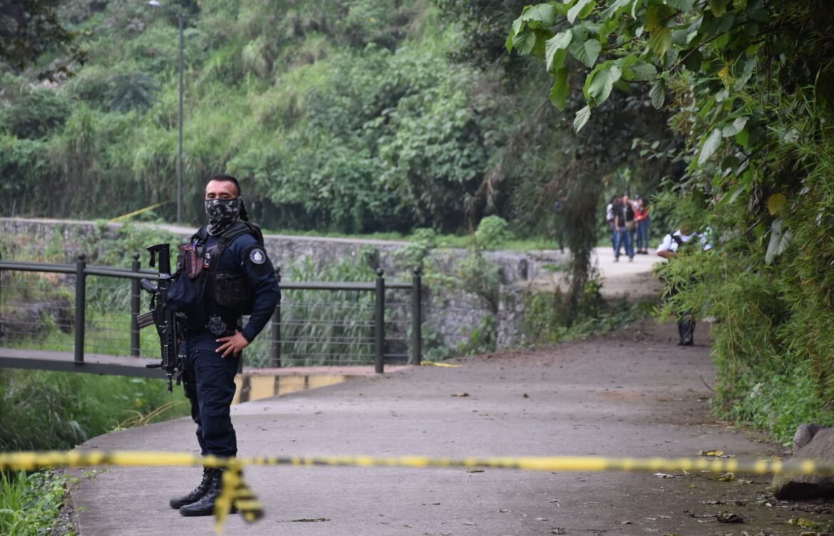 Un muerto y un herido en ataque armado en el paseo del río Orizaba