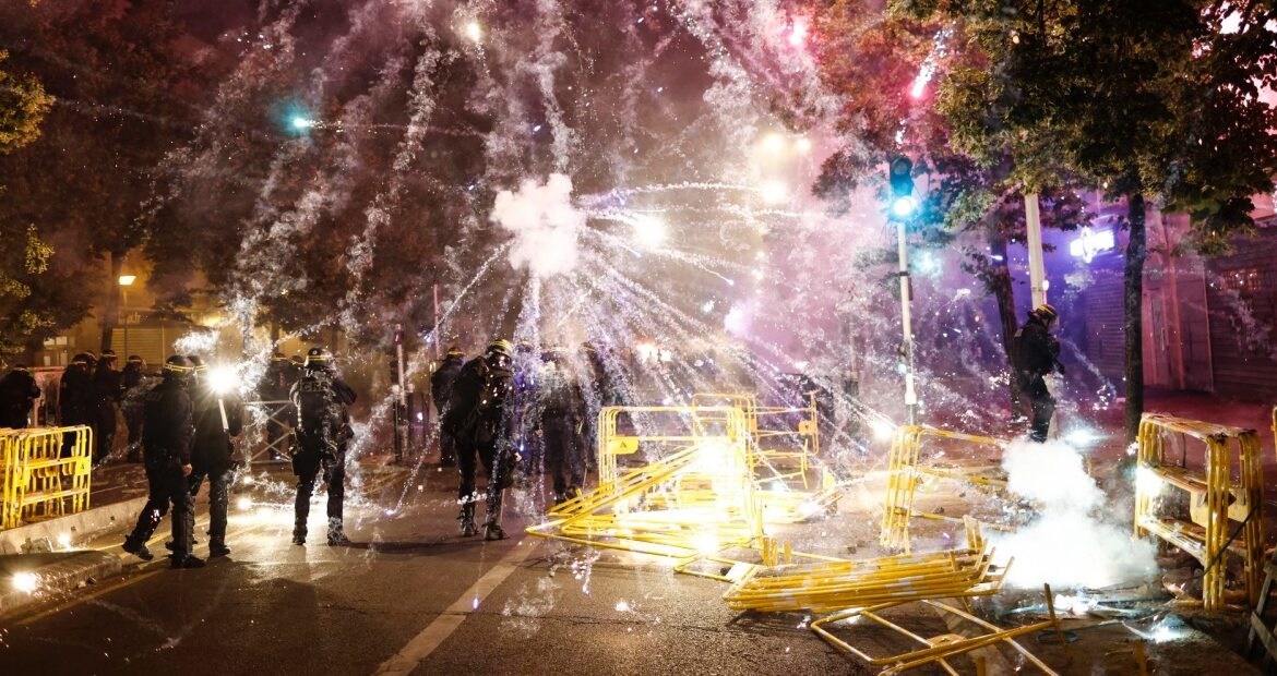 150 detenidos en la segunda jornada de protesta en Francia por el asesinato de un joven a manos de la policía