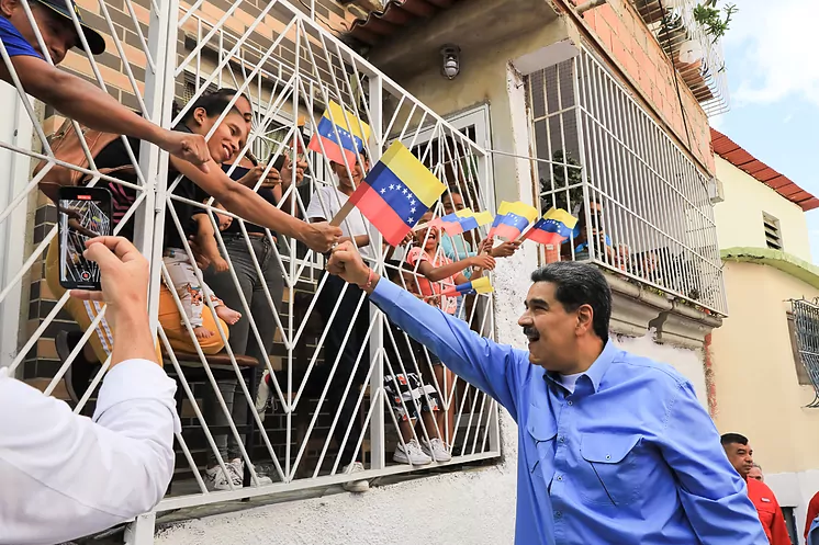 El chavismo responde con violencia contra las primeras opositoras