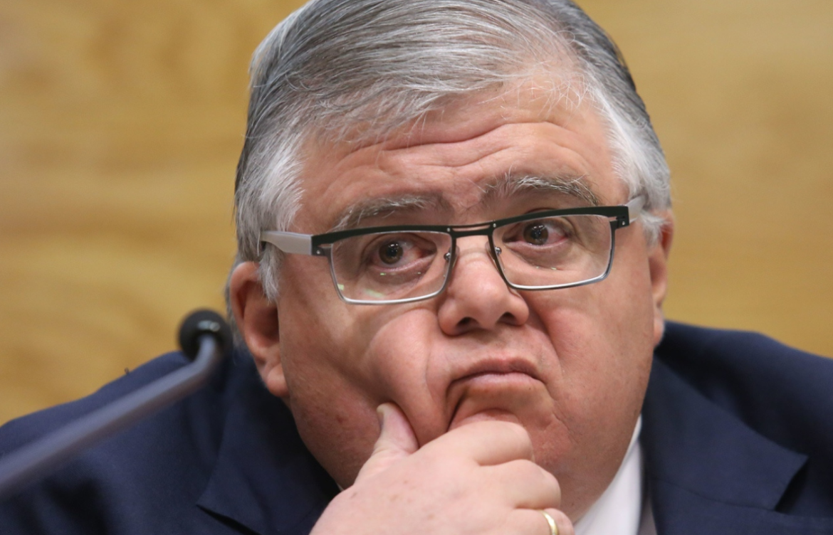 Advierte Carstens: ‘podría desencadenarse una recesión’ 