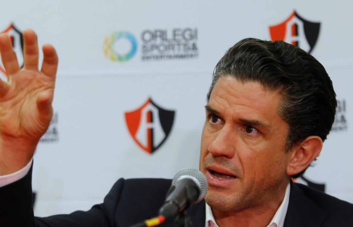Alejandro Irarragorri, dueño de Atlas y Santos, es investigado por la FGR por presunta defraudación fiscal
