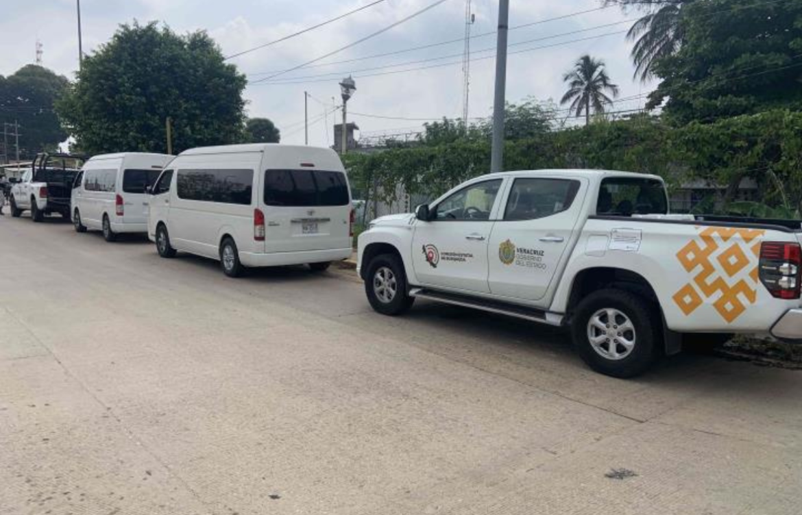 Colectivos buscan a sus hijos en penales de Acayucan y Cosamaloapan