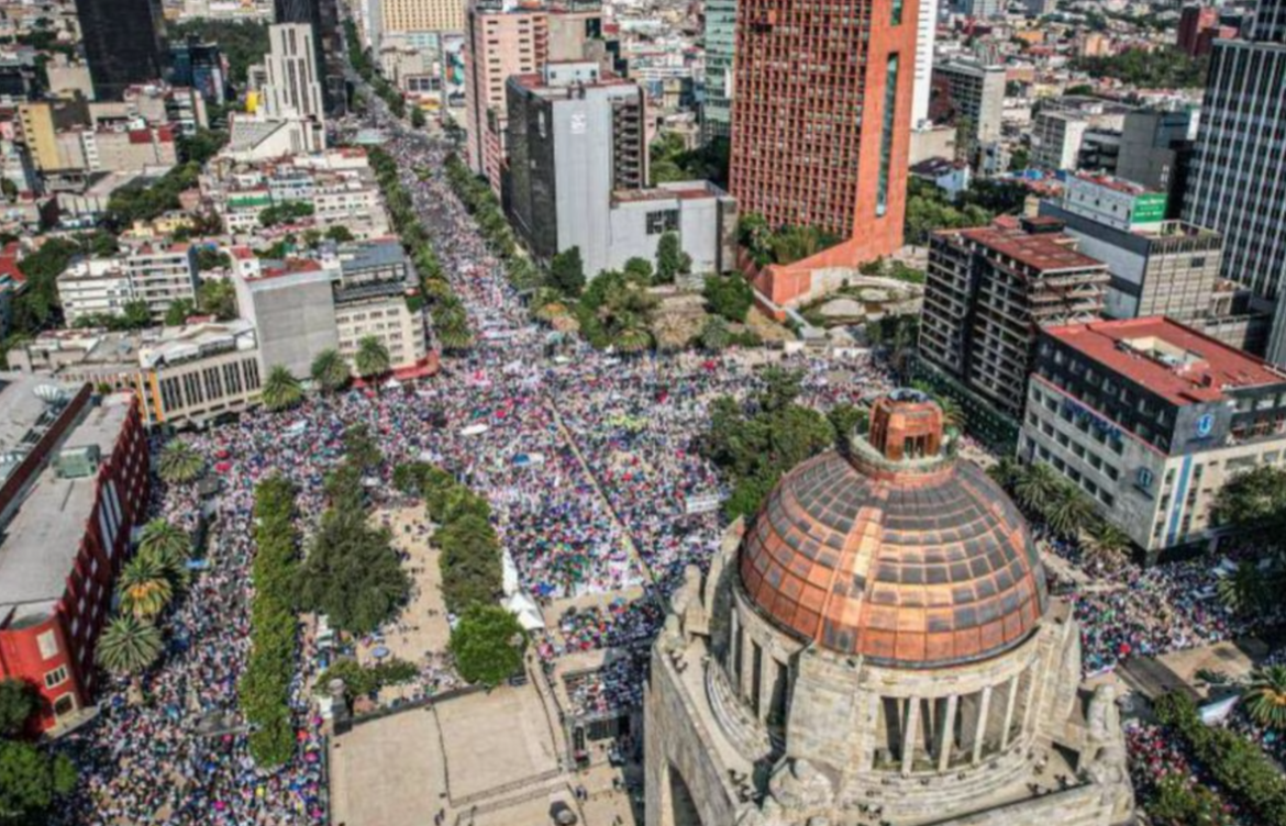 Presume Sheinbaum asistencia de 80 mil personas a último informe de actividades