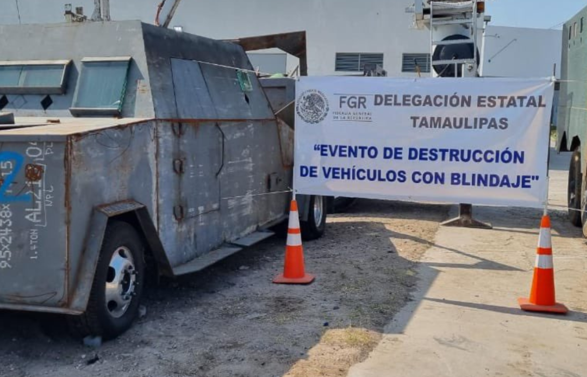 FGR destruye 14 vehículos ‘monstruo’ utilizados por el narco en Tamaulipas