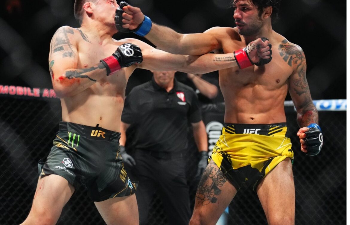 Pierde Brandon Moreno cinturon de peso mosca de la UFC