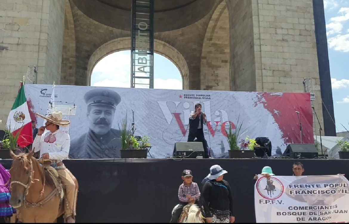 Frente Popular Francisco Villa marcha del Monumento a la Revolución al Zócalo