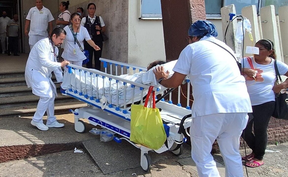 Desalojan a pacientes de IMSS en Veracruz por fuga de gas