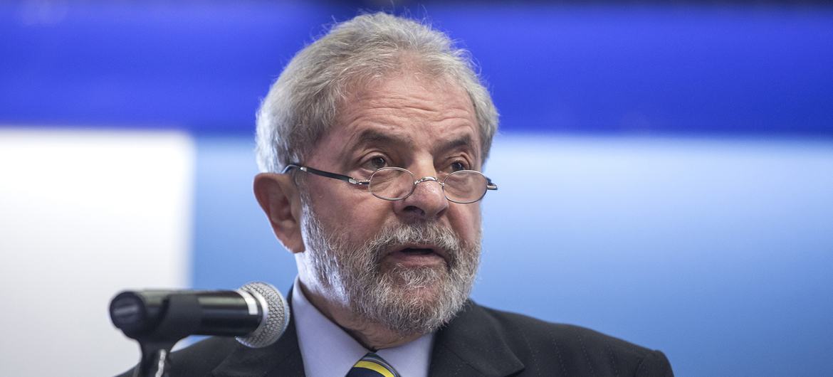 Aboga Lula a cerrar casi todos los clubes de tiro de Brasil