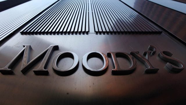 Cambia Moody’s perspectiva de Pemex a negativa