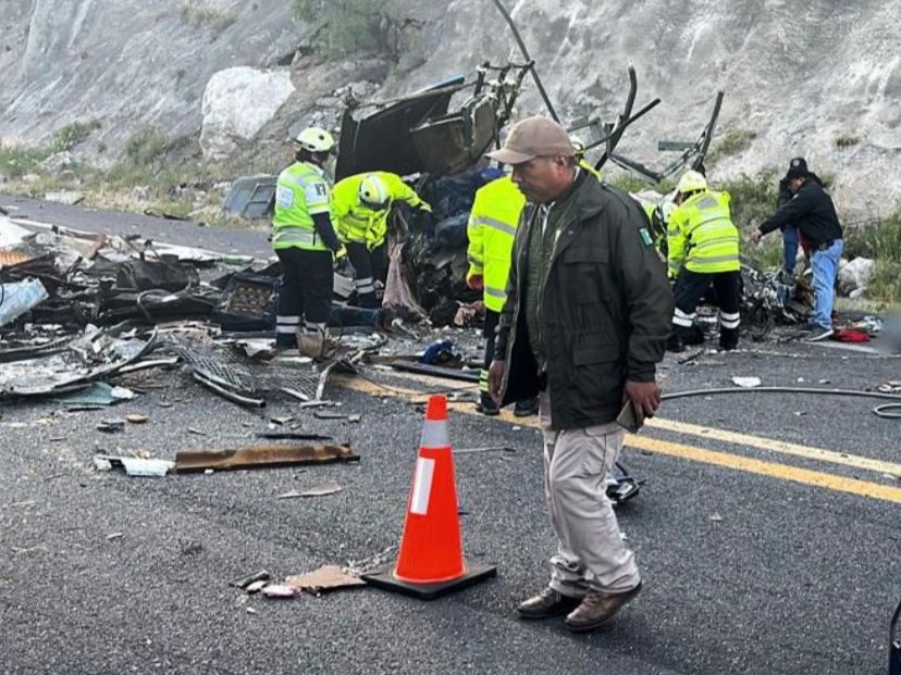 Asciende a 16 los fallecidos por accidente de autobús en Oaxaca