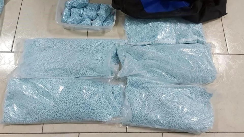 Atrapan a hombre con más de 500 mil pastillas de fentanilo