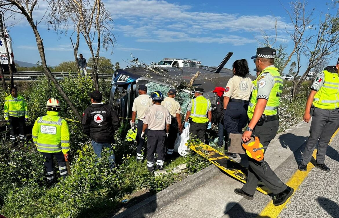 Deja seis muertos volcadura en la México-Querétaro