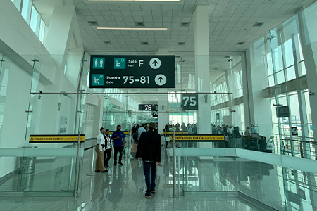 Pegaría a 1.4 millones de pasajeros reducir vuelos en AICM