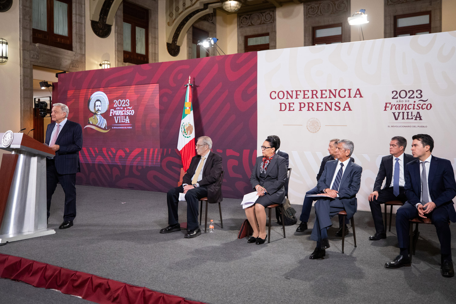 ‘Ejército ha entregado toda la información’; AMLO defiende indagatoria del caso Ayotzinapa