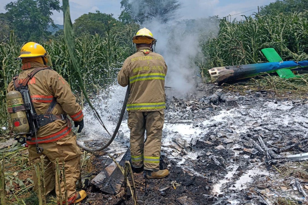 Se desploma helicóptero en Tuxpan, Jalisco; tres personas murieron