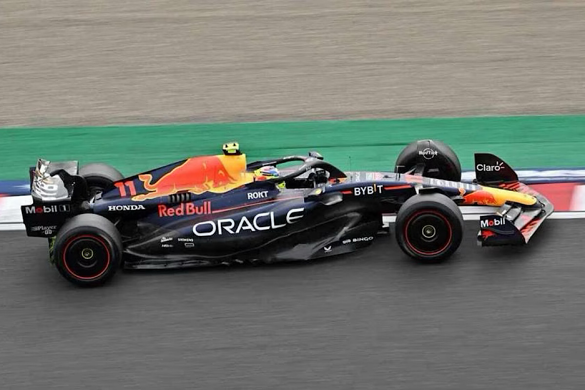 Verstappen gana la pole en Japón; Checo largará en quinto
