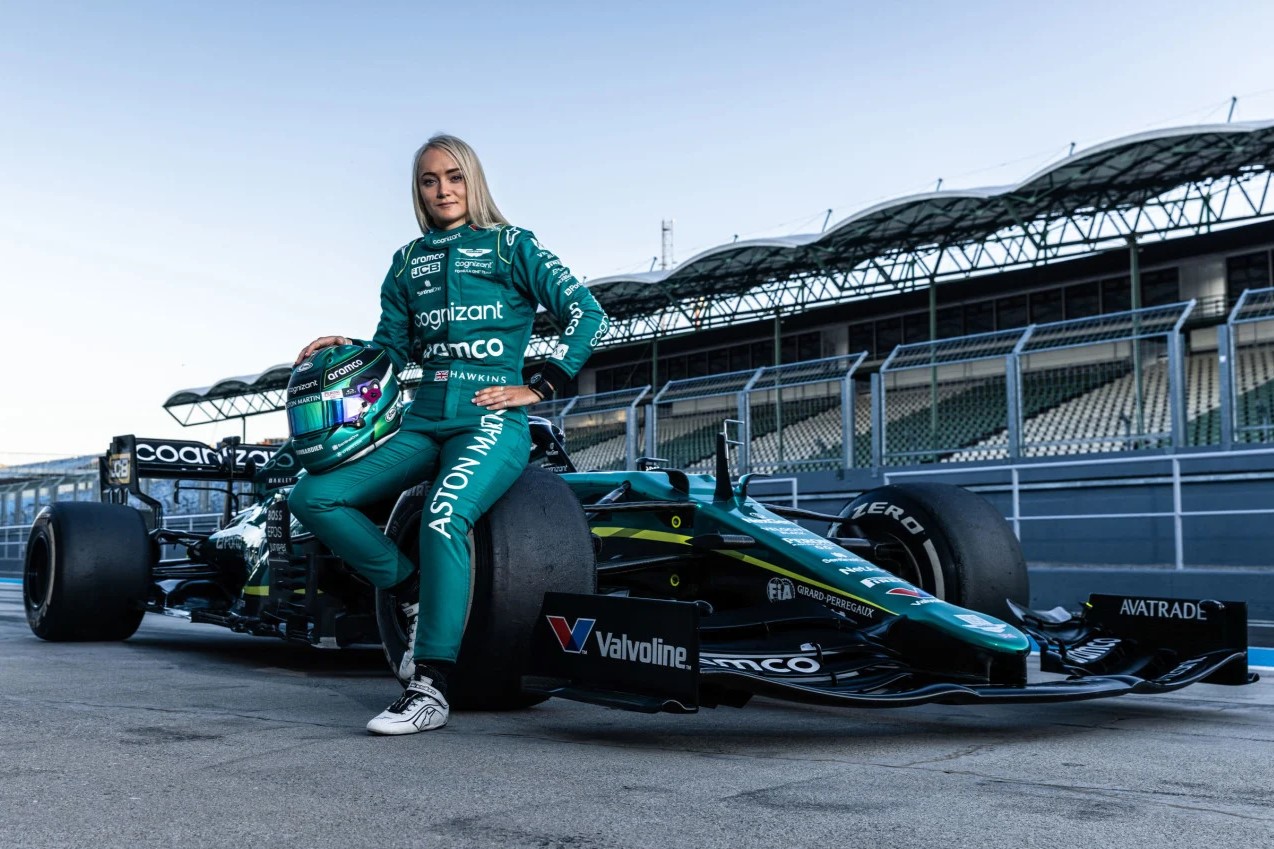 Jessica Hawkins, la primera mujer en conducir un Fórmula 1 en cinco años