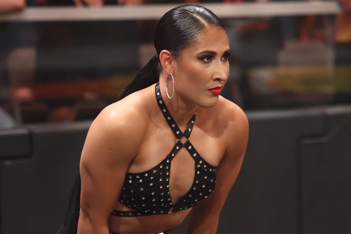 Despide WWE a luchadora regia Yulisa León