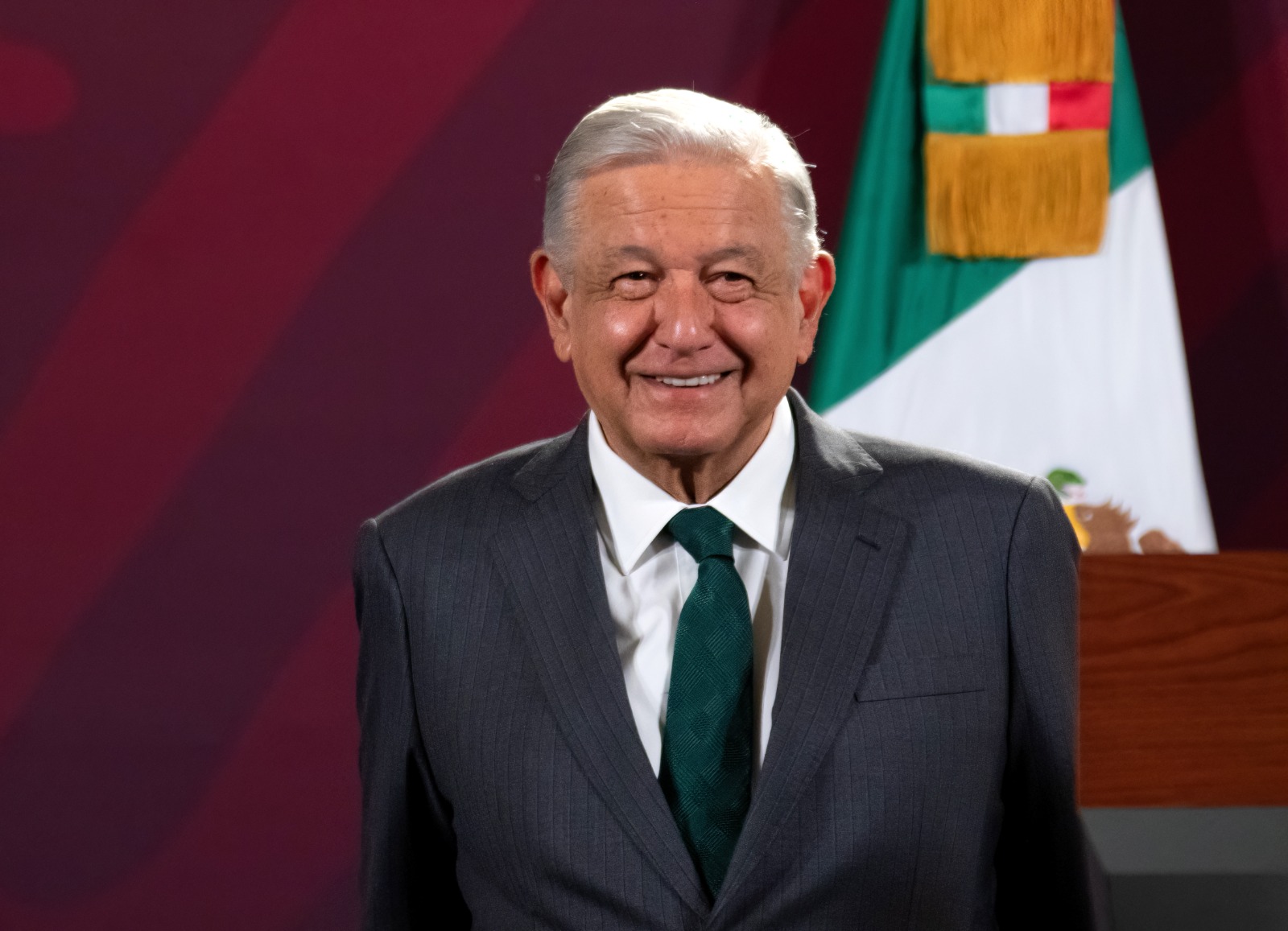 AMLO afirma que cárteles no son el quinto empleador a nivel nacional