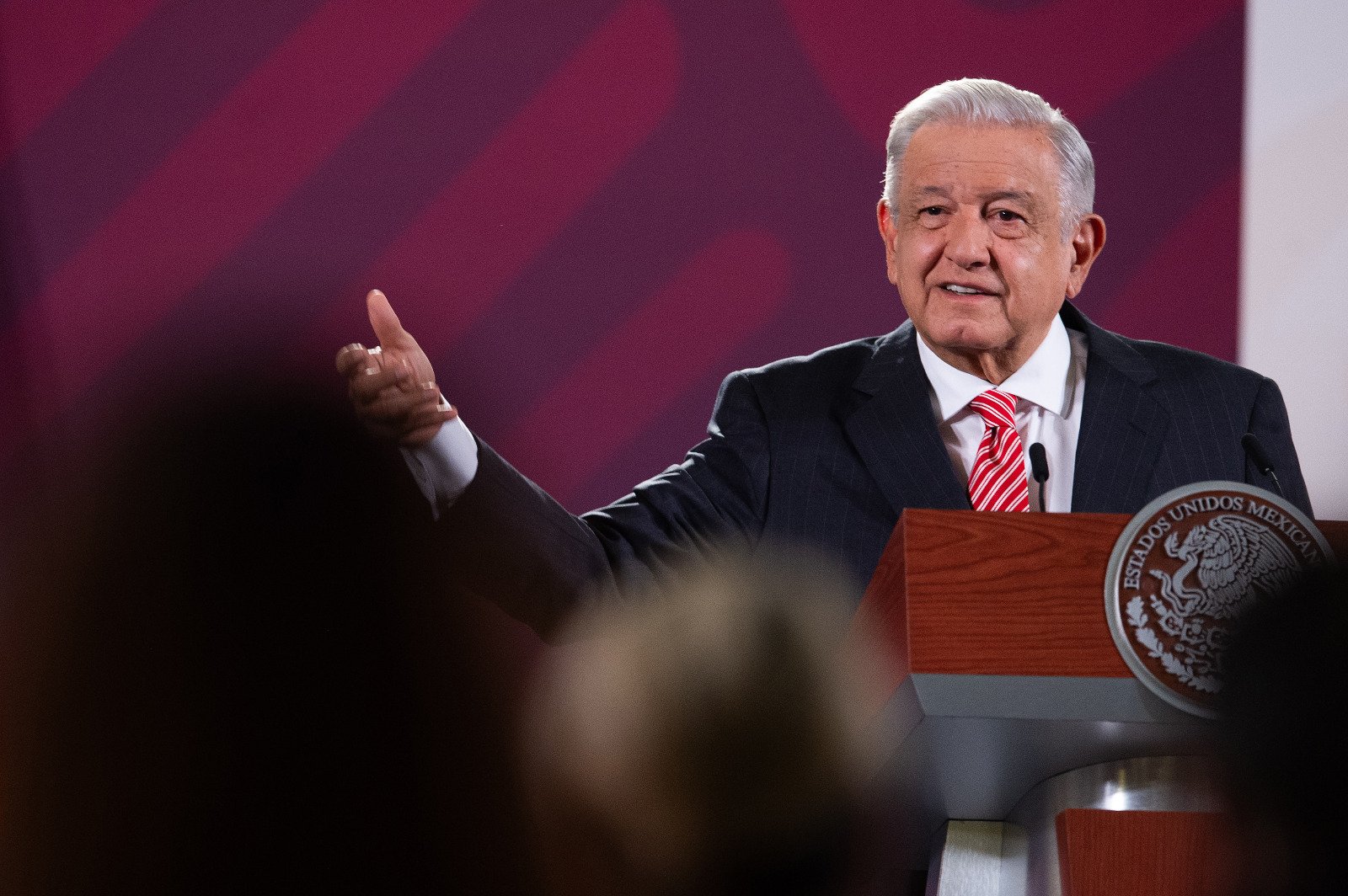 AMLO celebra llamado de Elon Musk a crear una nueva política migratoria