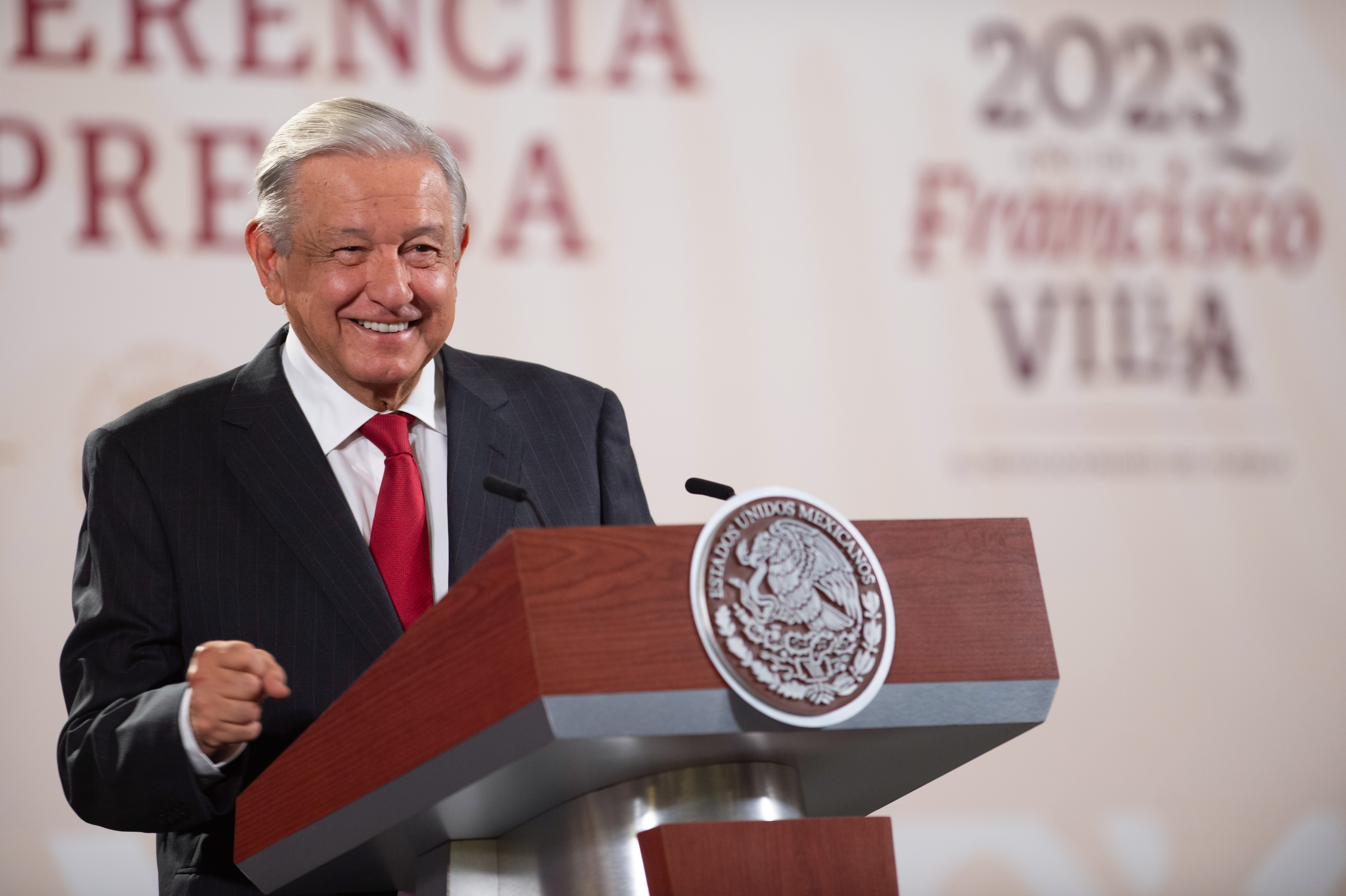 AMLO destaca el amor que Colombia y Chile le tienen a México