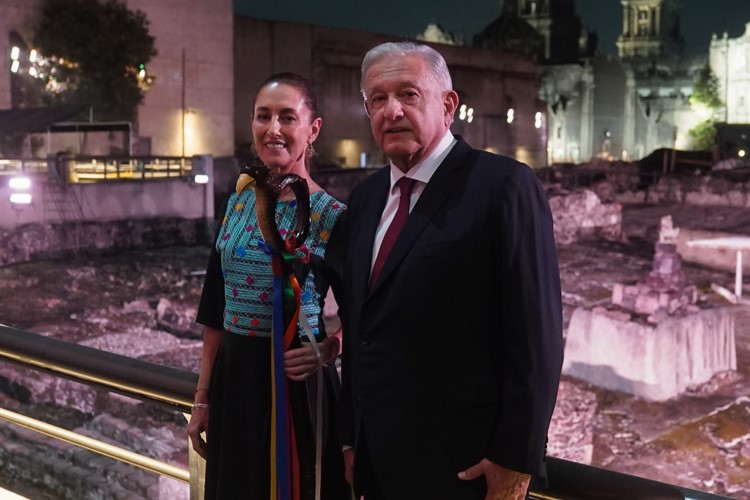 ‘Mejor que todos los que hemos sido jefes de Gobierno’: AMLO elogia a Claudia Sheinbaum