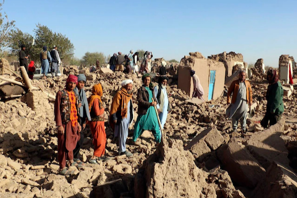 Un devastador terremoto causa al menos 2400 muertos en Afganistán
