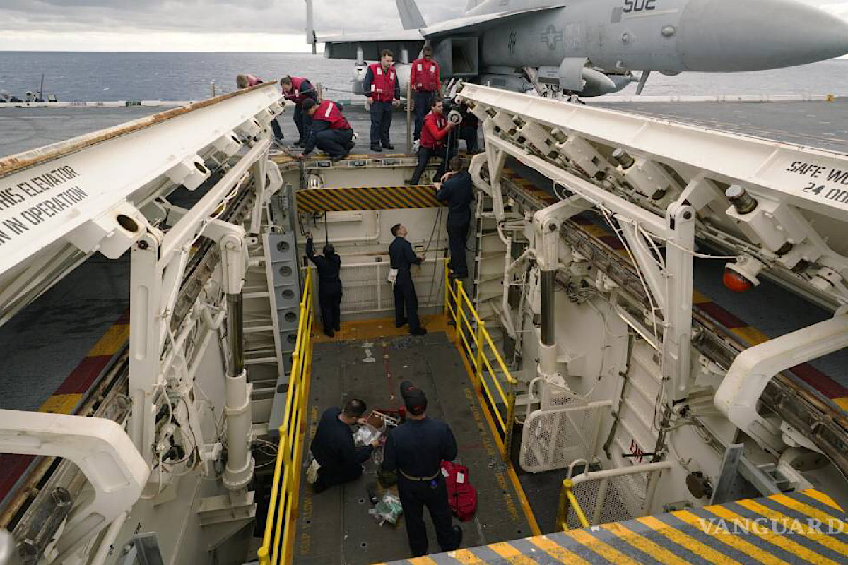 EU envía uno de sus portaaviones más avanzado y destructores 