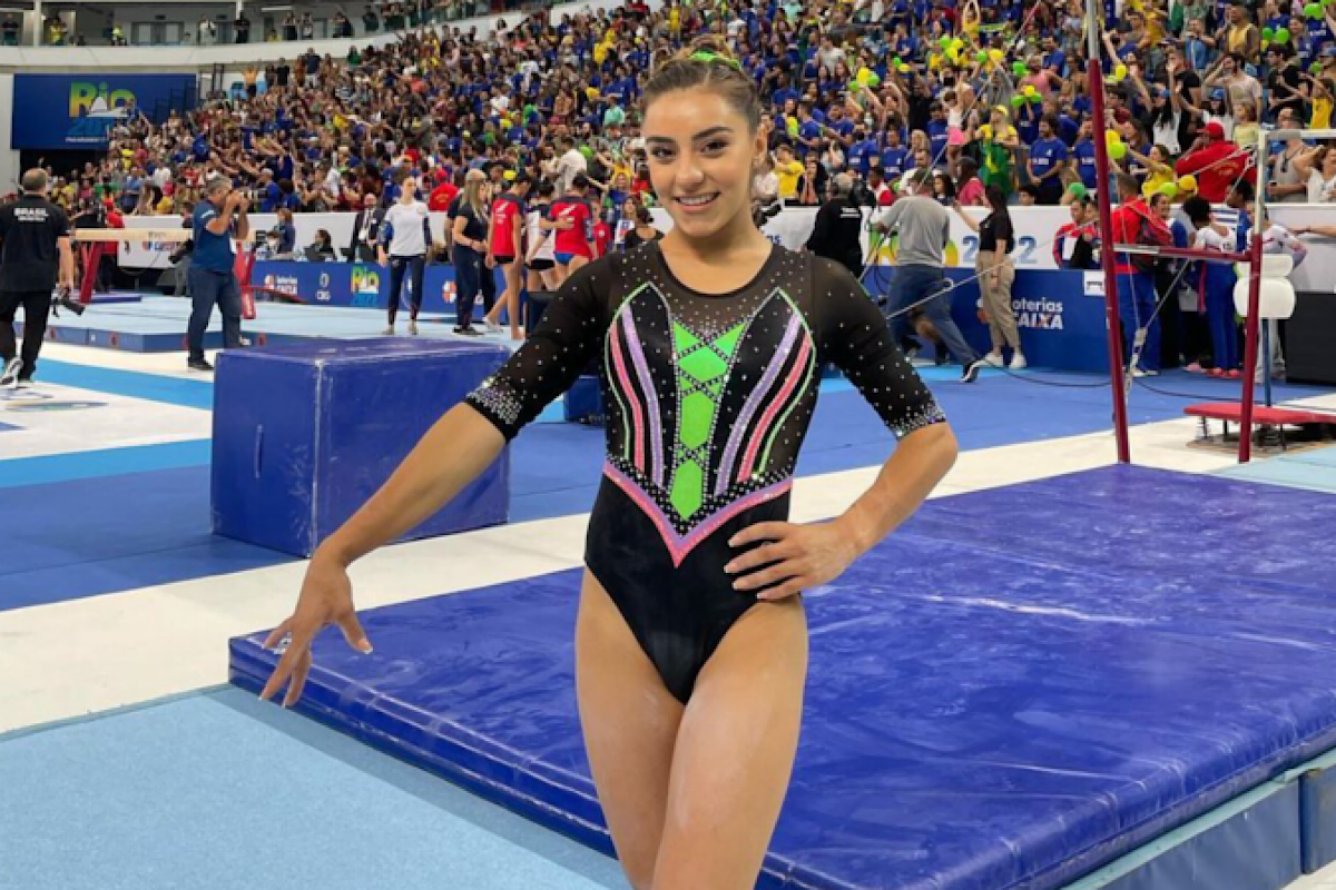 La gimnasta mexicana Ahtziri Sandoval consigue boleto para París 2024