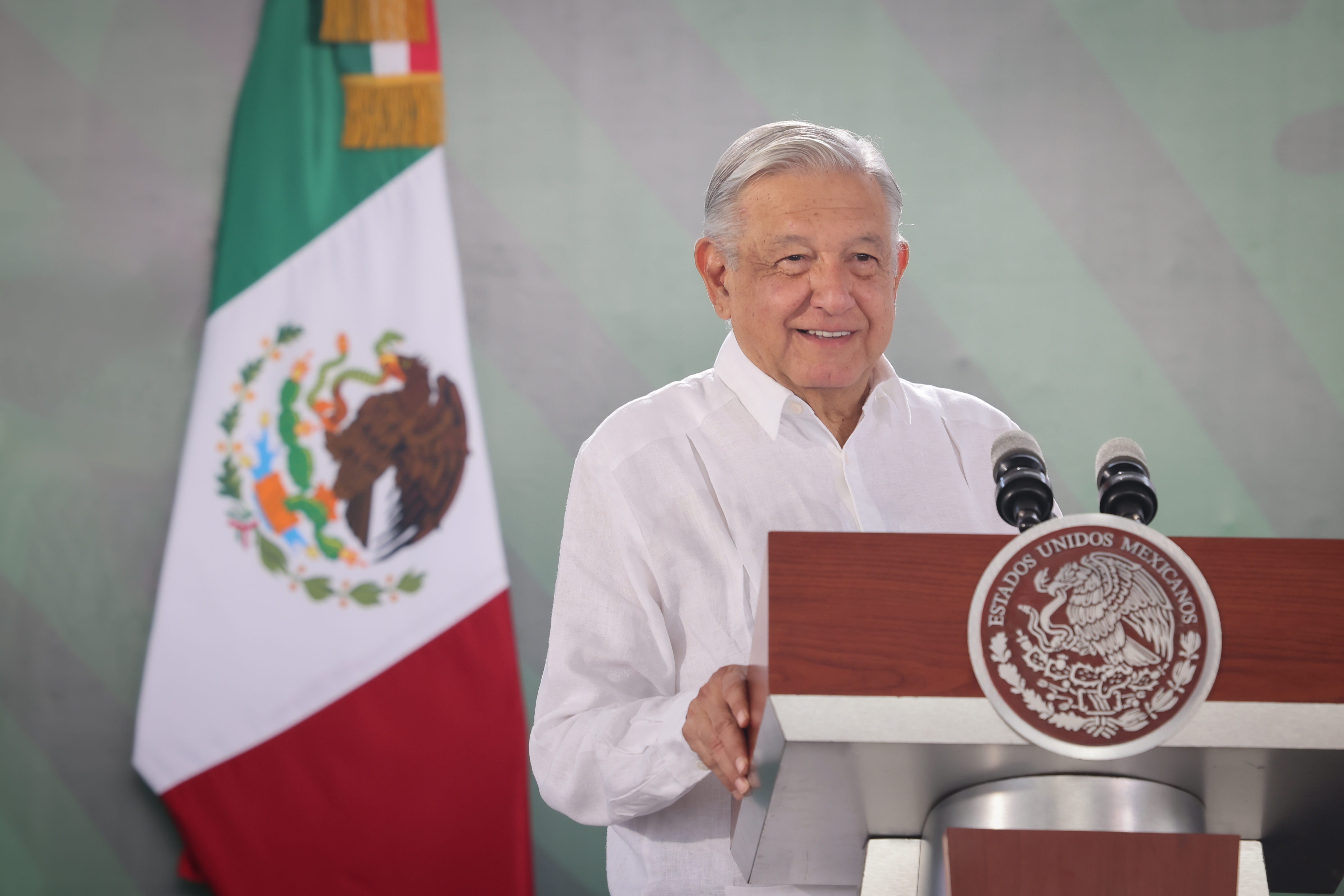 Celebra AMLO fallo en Florida contra García Luna que lo obligará a pagar más de 2 mdd