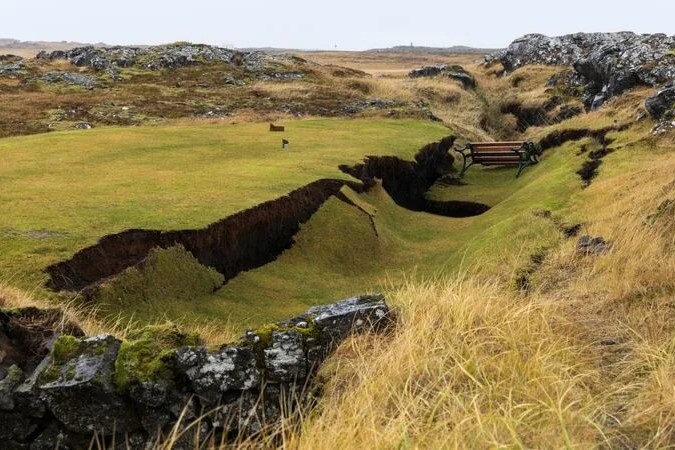 Miles de personas son evacuadas, Islandia se prepara para una erupción volcánica