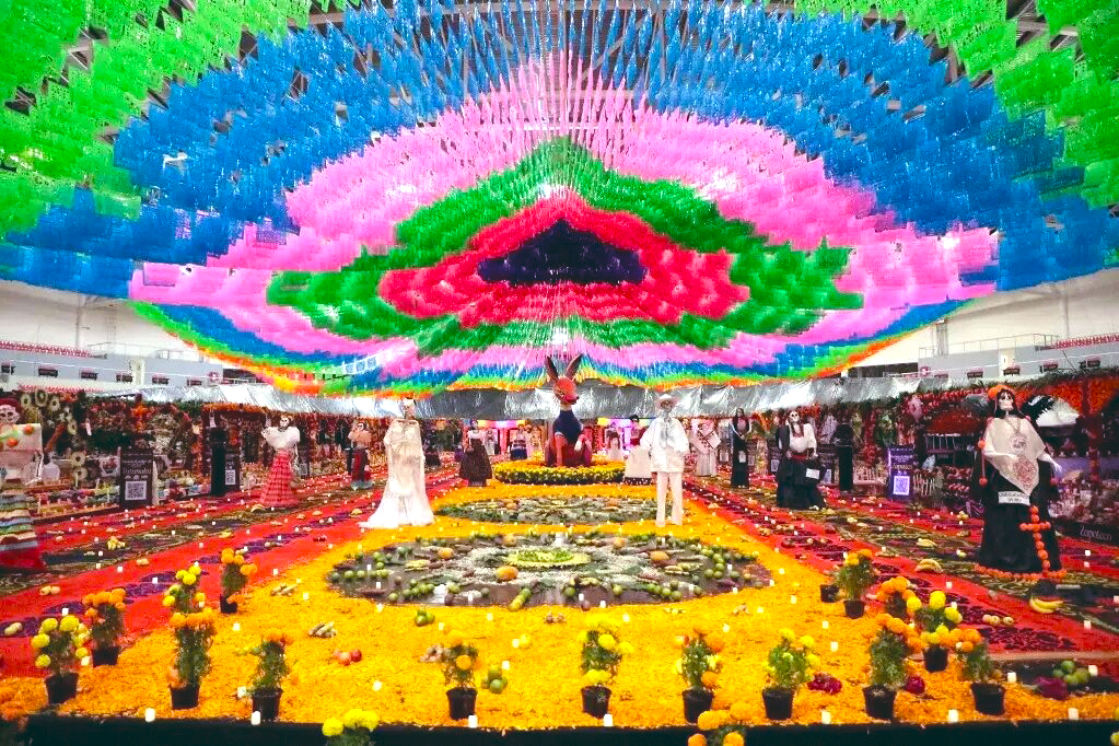 ¡Le dura tres días récord de altar a Nuevo León! Veracruz tiene el altar más grande del mundo; gana Récord Guinness