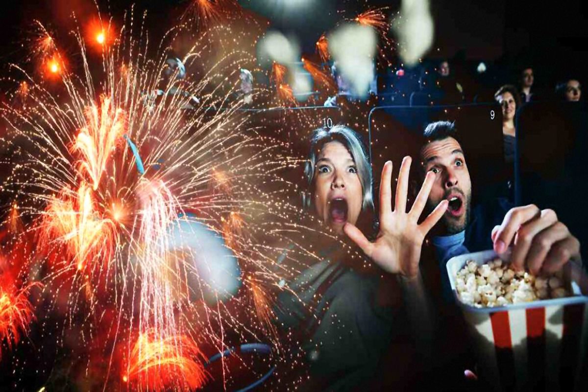 ¡Cine del terror ‘4DX’! Encienden fuegos pirotécnicos dentro de sala de cine y provocan estampida