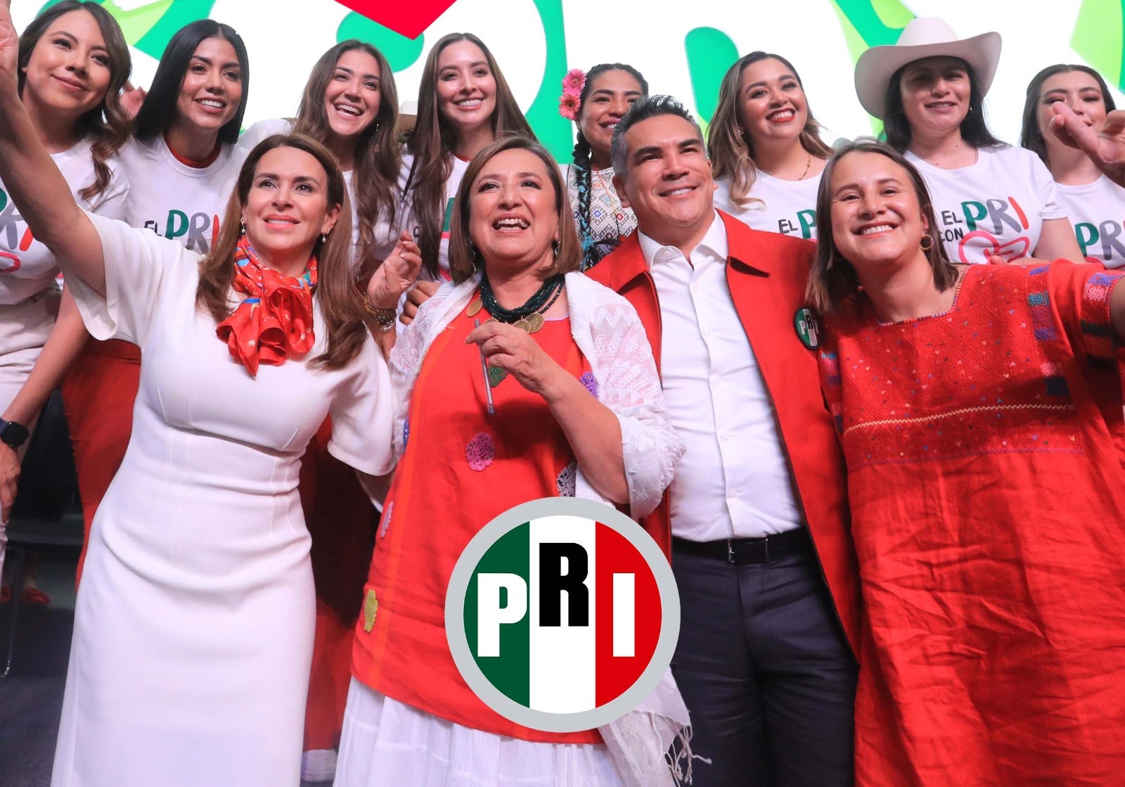 Xóchitl se registra como precandidata del PRI