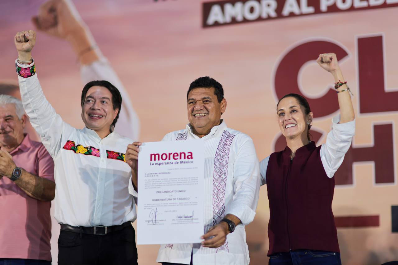Recibe Javier May constancia como precandidato de Morena