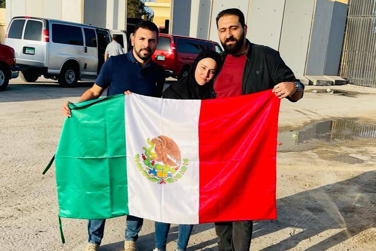 Salen de la Franja de Gaza la mexicana Bárbara Lango y su esposo