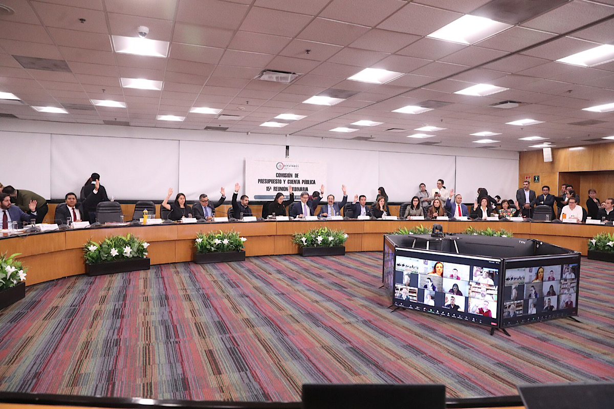 Presupuesto de Egresos 2024: Comisión de diputados aprueba dictamen con ‘tijeretazo’