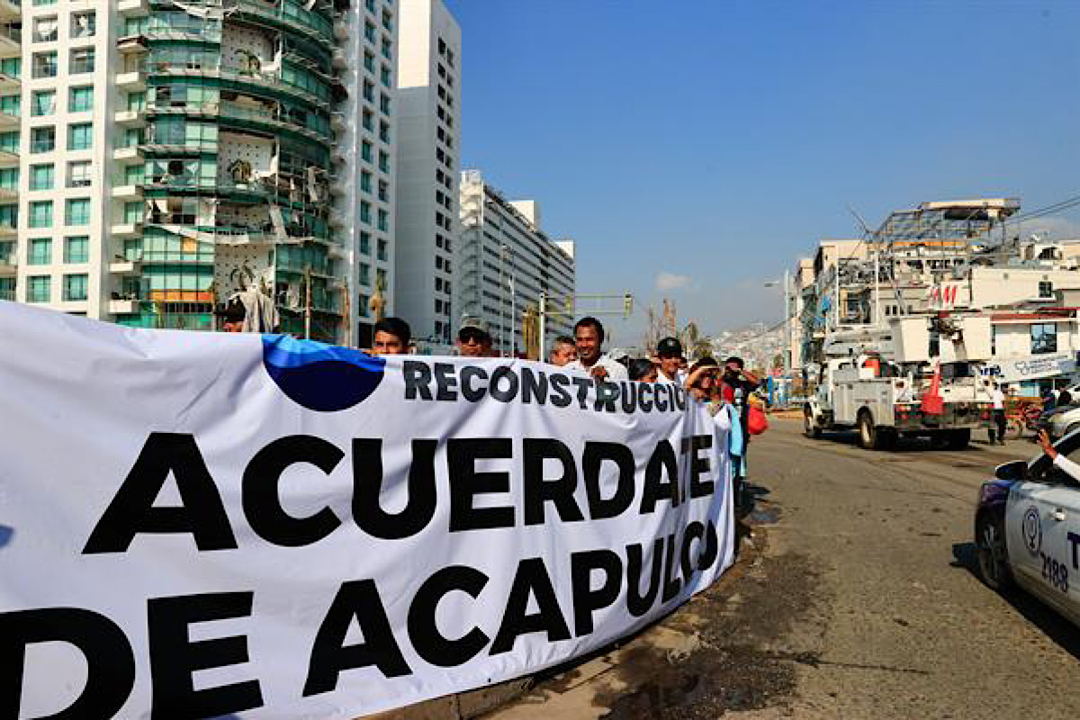 Caravana sale de Acapulco para exigir reconstrucción