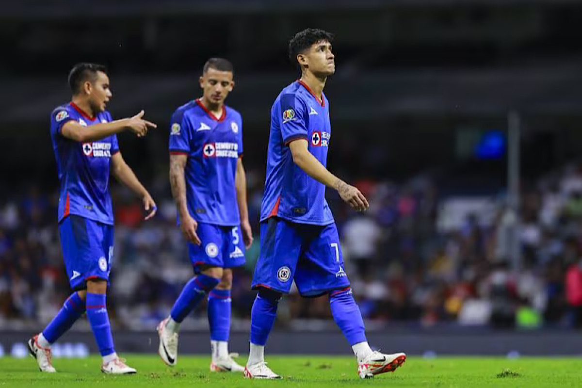 Cruz Azul firmó pésimo torneo y se despidió con derrota ante Puebla en el Estadio Azteca