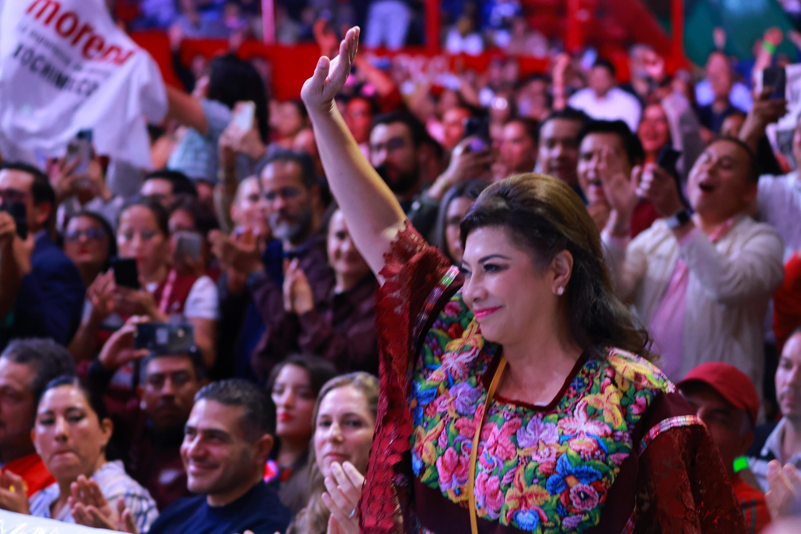 Por cuota de género, Morena lanza a Brugada como candidata