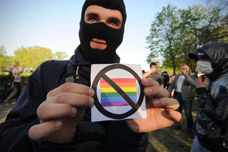 Rusia declara organización extremista al movimiento LGBTQ+