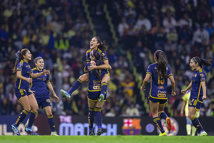 Golea Tigres al América en la ida de la Final Femenil