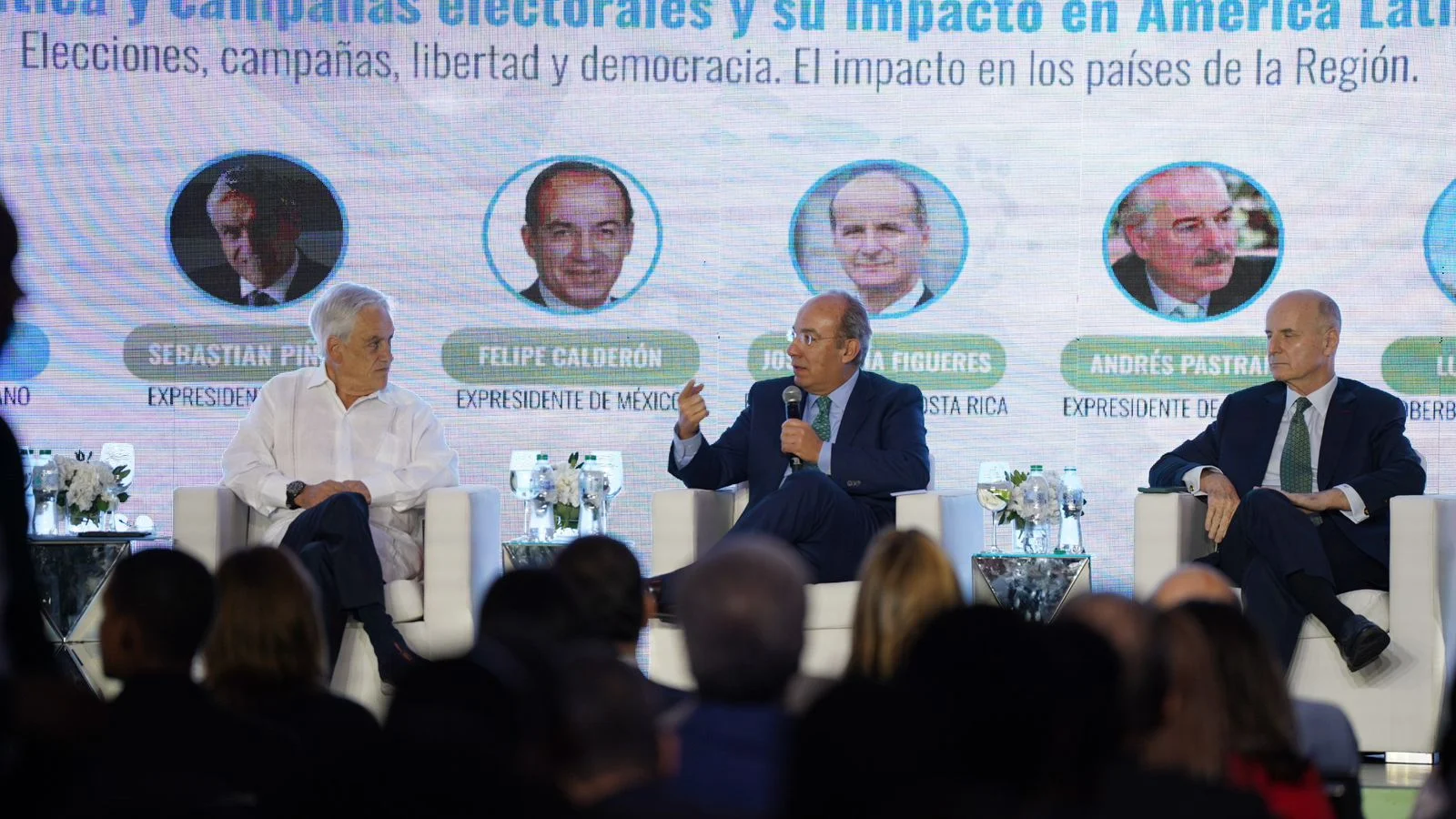 Asegura Calderón que la democracia en 2024 está en ‘peligro’