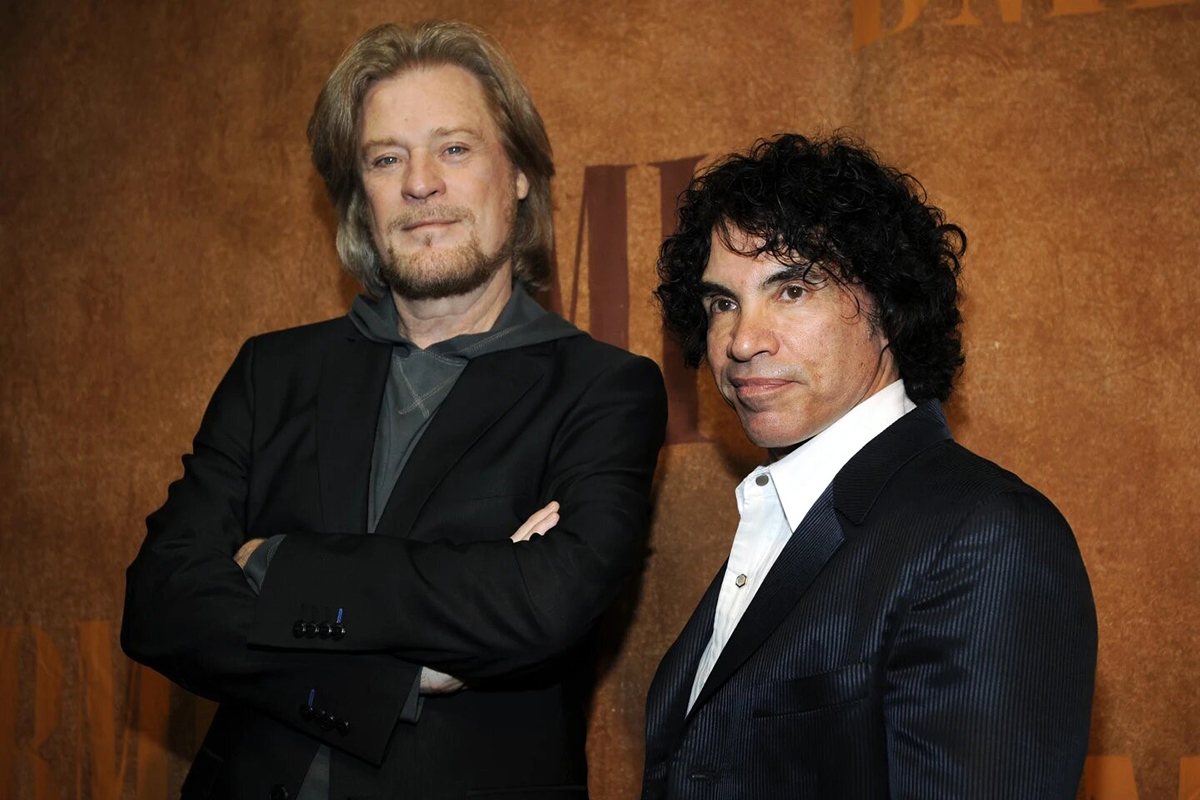 Daryl Hall está demandando a John Oates