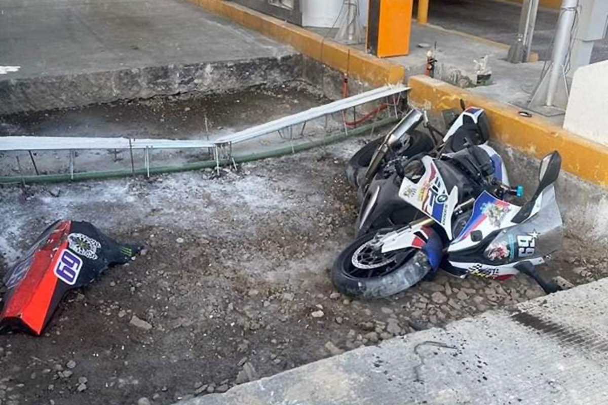 Motociclistas evitan pagar peaje y se accidentan en la México-Cuernavaca